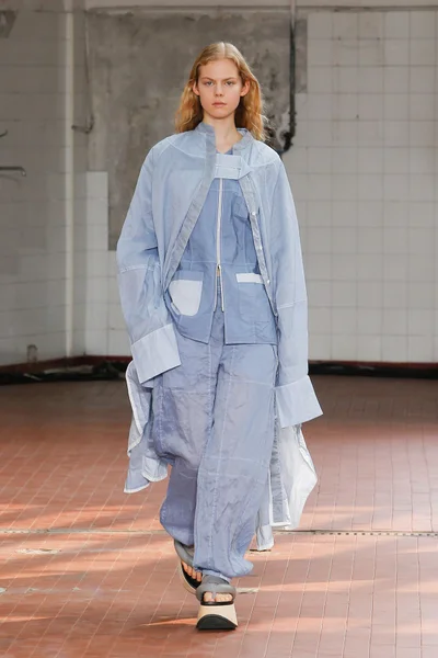Look 36